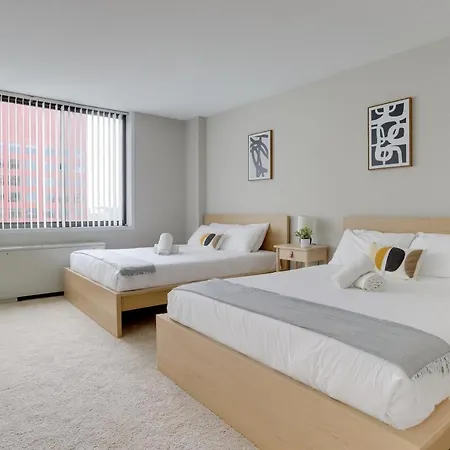 Elegant Apartment With Gym Access At Crystal City Arlington Exterior photo