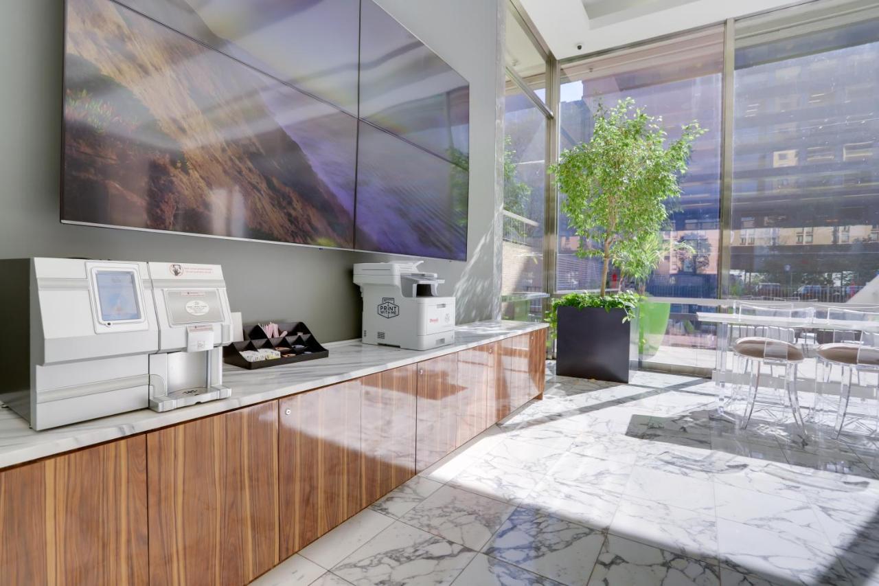 Elegant With Gym Access At Crystal Appartement Arlington