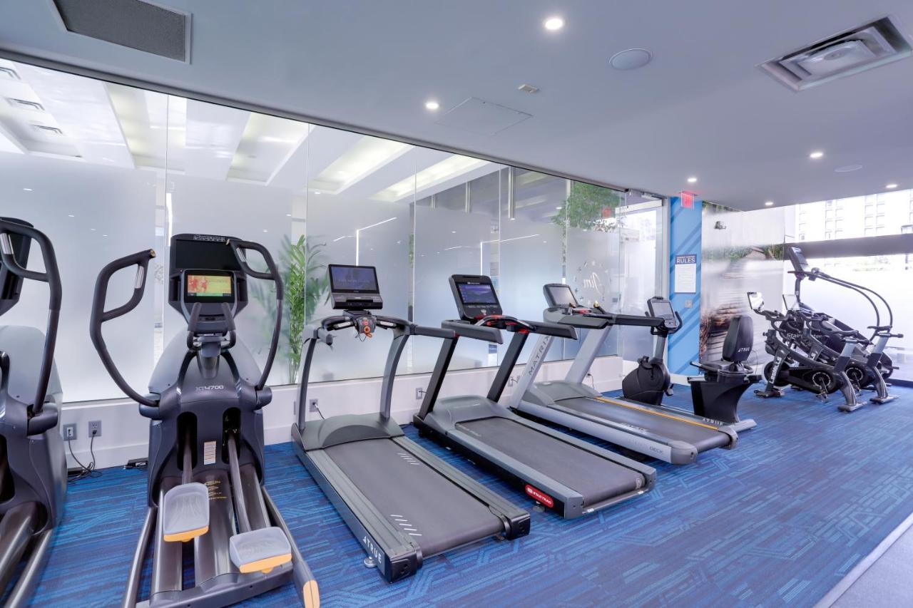 Elegant With Gym Access At Crystal Appartement