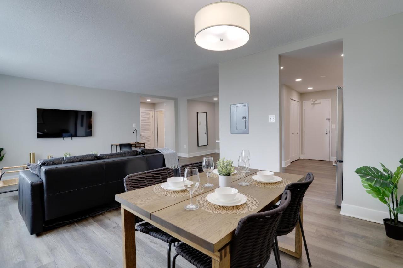 Elegant With Gym Access At Crystal *